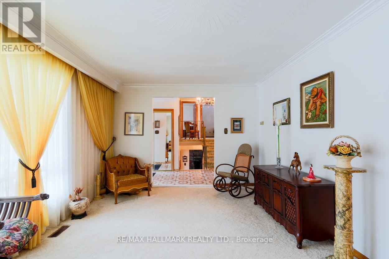 68 Fergalea Avenue, Toronto, Ontario  M1E 3L6 - Photo 4 - E12641012