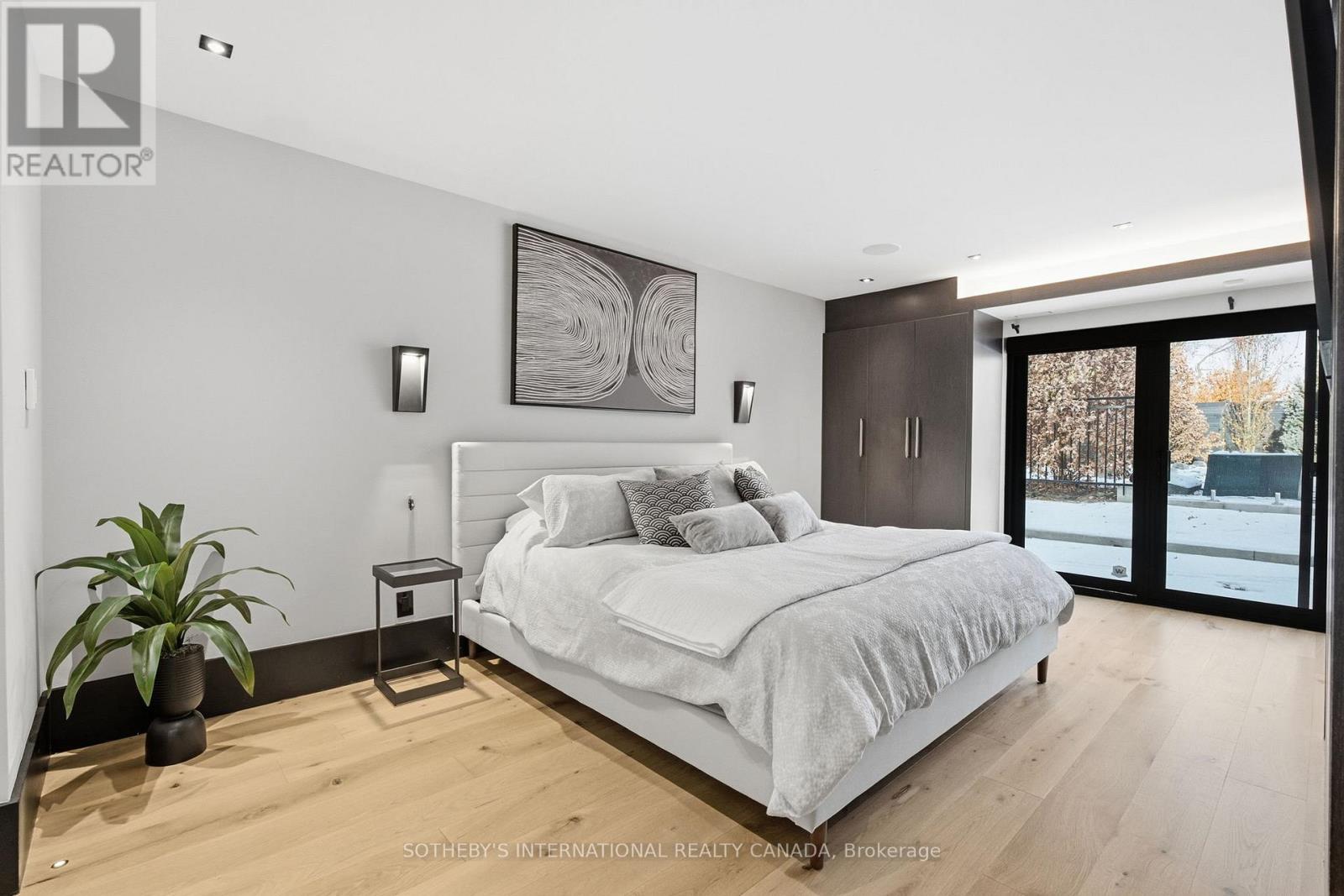 62 Edenvale Crescent, Toronto (Edenbridge-Humber Valley), Ontario  M9A 4A6 - Photo 15 - W12656418