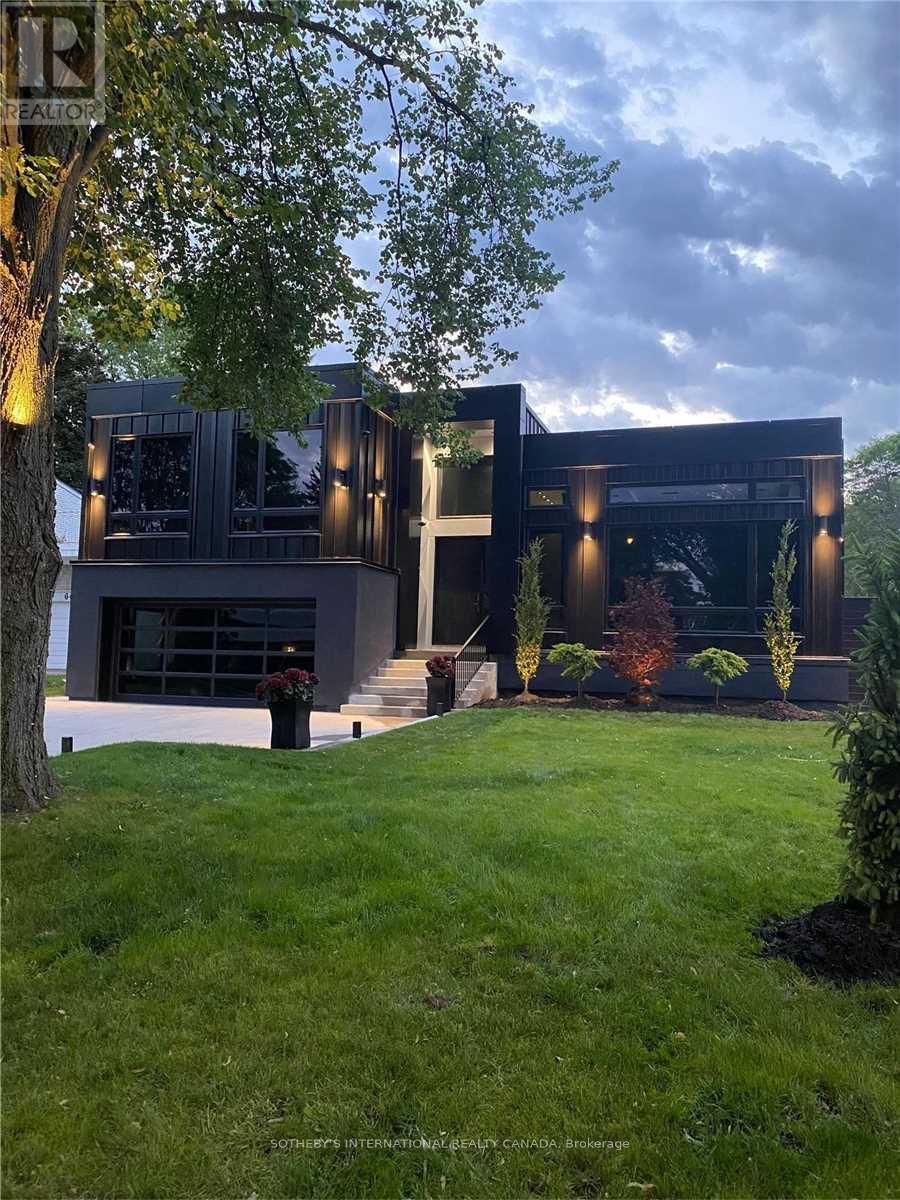 62 Edenvale Crescent, Toronto (Edenbridge-Humber Valley), Ontario  M9A 4A6 - Photo 2 - W12656418