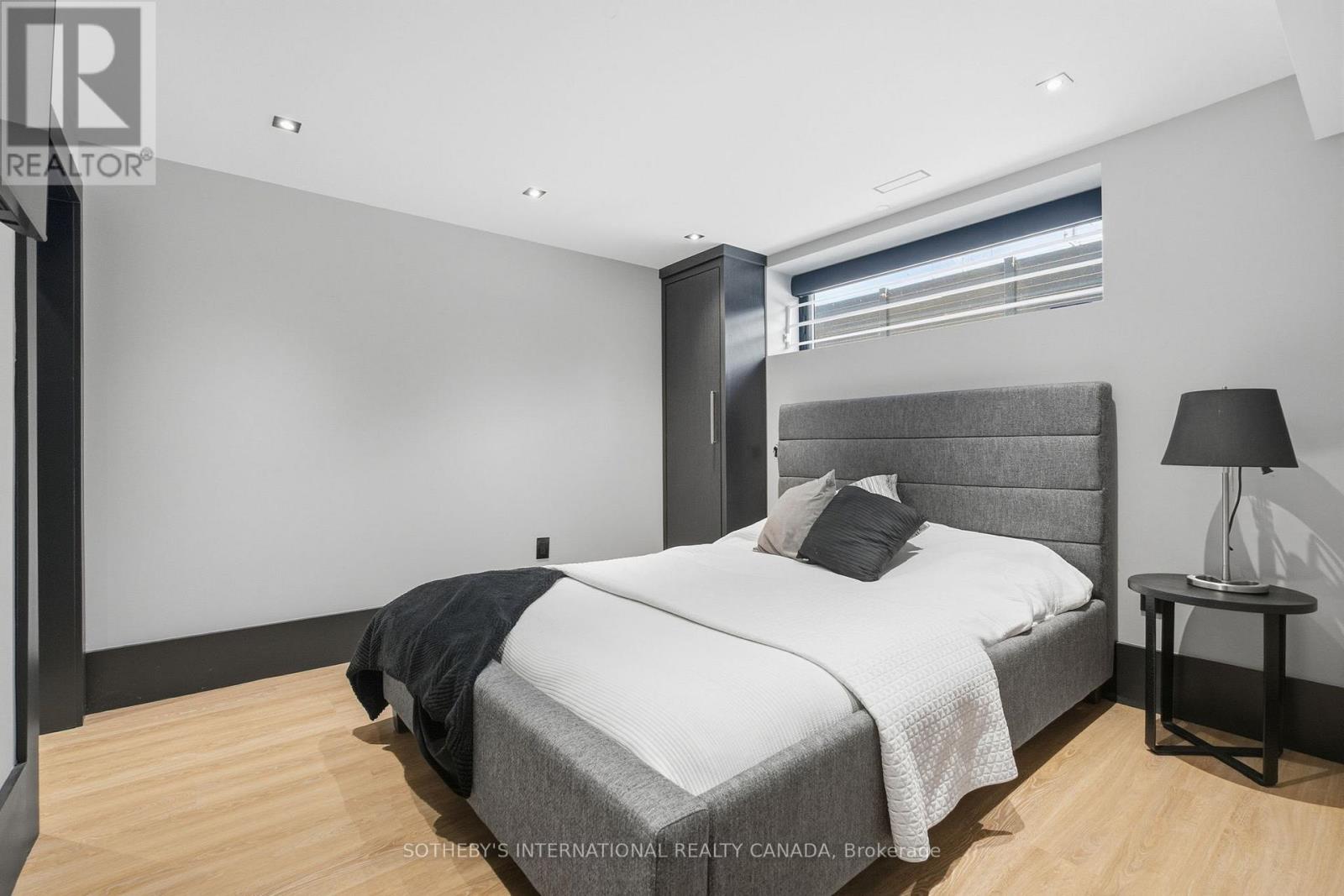 62 Edenvale Crescent, Toronto (Edenbridge-Humber Valley), Ontario  M9A 4A6 - Photo 26 - W12656418