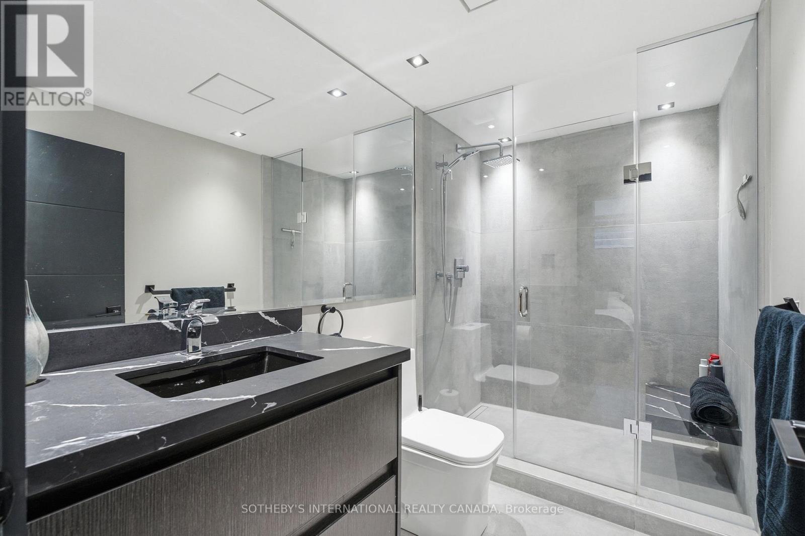 62 Edenvale Crescent, Toronto (Edenbridge-Humber Valley), Ontario  M9A 4A6 - Photo 27 - W12656418