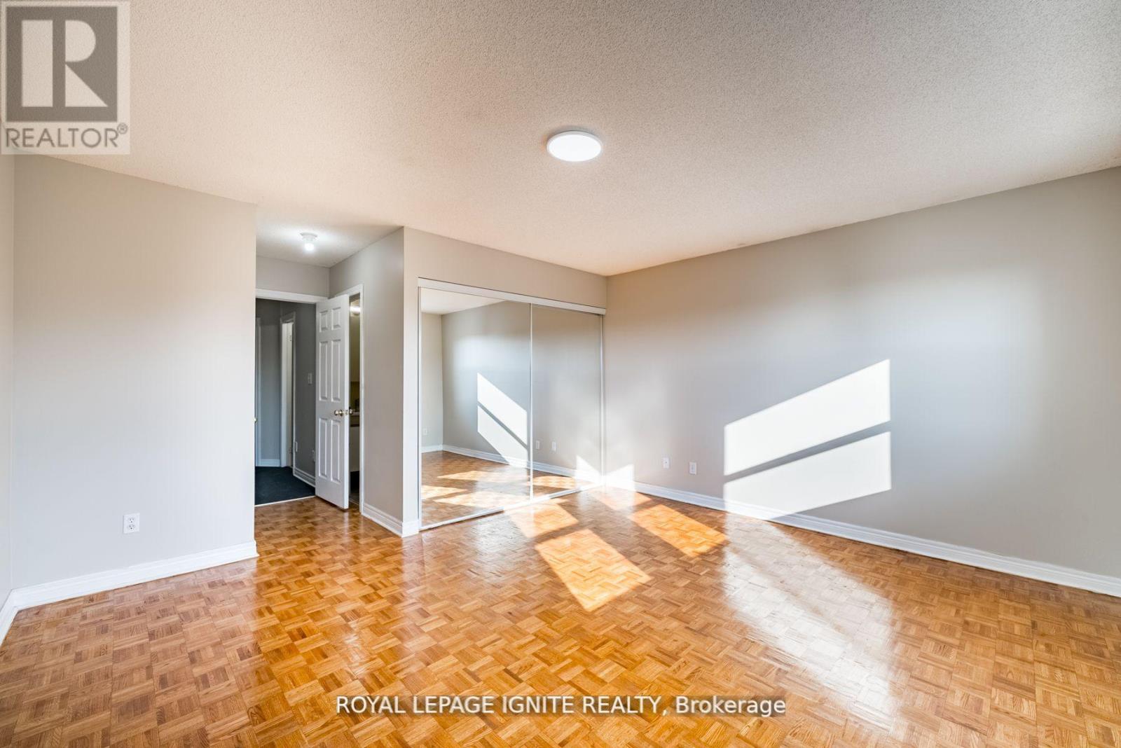 Upper - 176 Wright Avenue, Toronto (Weston), Ontario  M9N 3Z2 - Photo 20 - W12656424