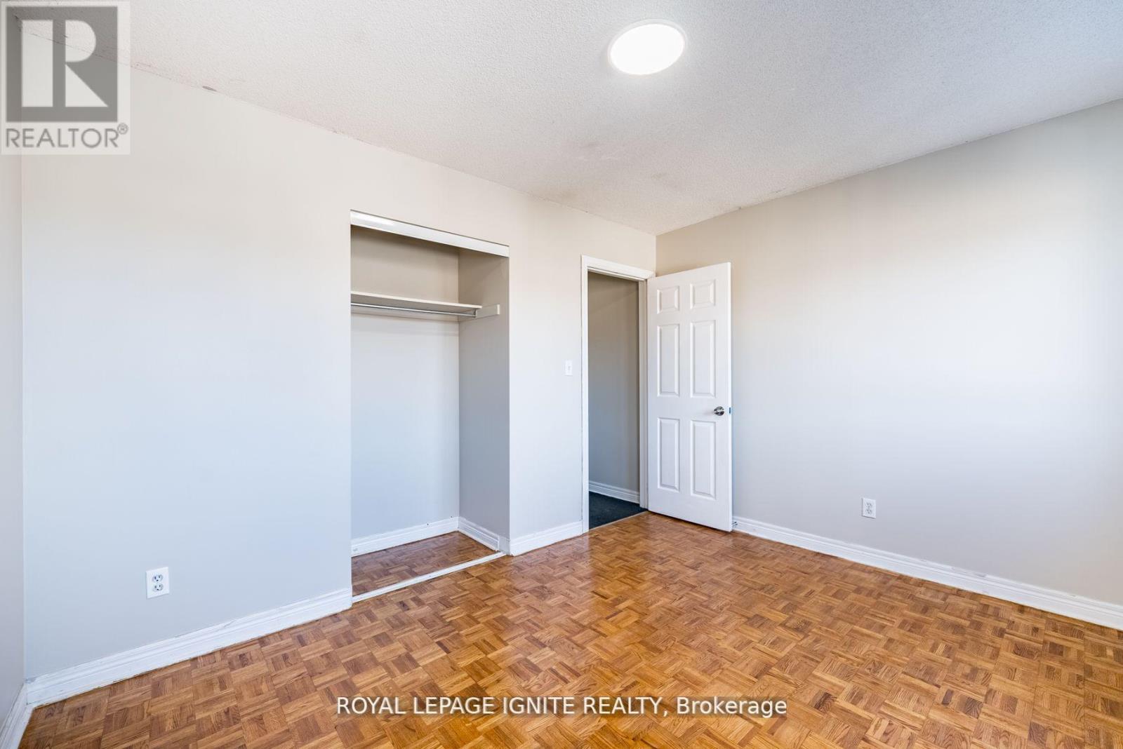 Upper - 176 Wright Avenue, Toronto (Weston), Ontario  M9N 3Z2 - Photo 27 - W12656424