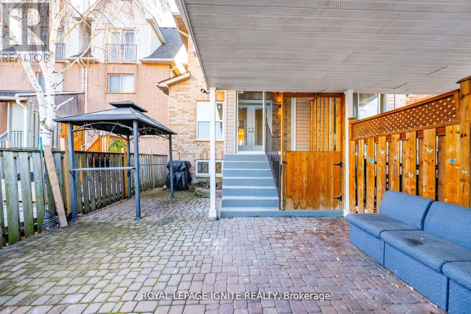 Upper - 176 Wright Avenue, Toronto (Weston), Ontario  M9N 3Z2 - Photo 30 - W12656424