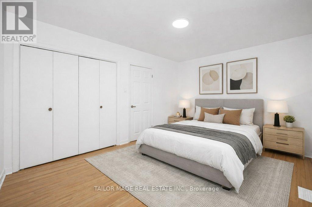 37 Vanderbrent Crescent, Toronto, Ontario  M9R 3W9 - Photo 17 - W12656444