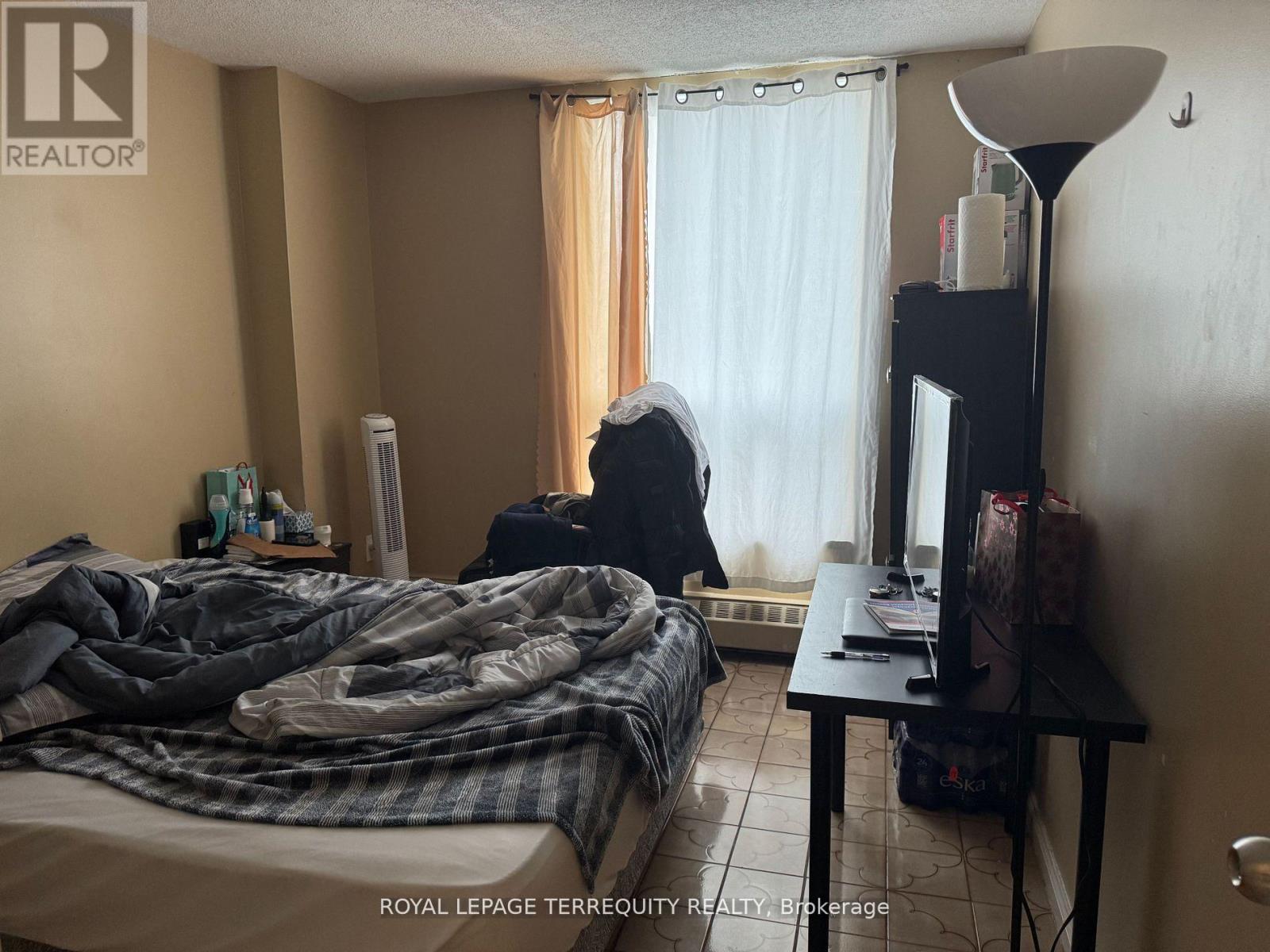 409 - 15 London Green Court, Toronto, Ontario  M3N 1K4 - Photo 12 - W12656450