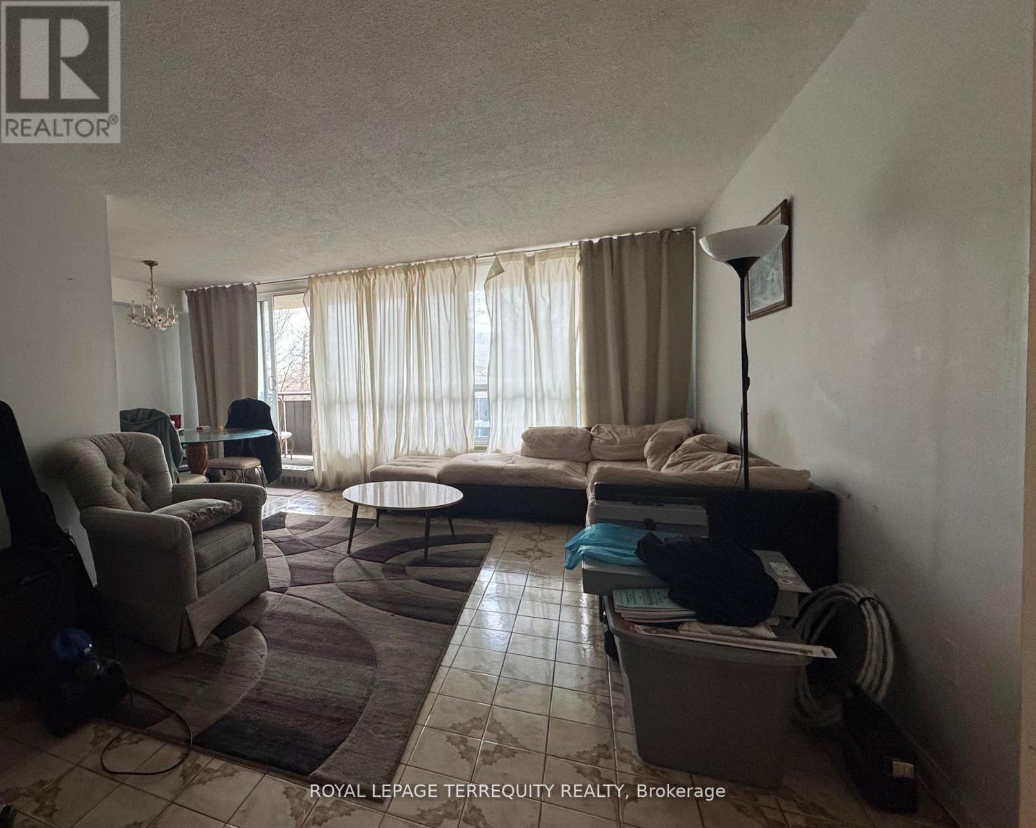409 - 15 London Green Court, Toronto, Ontario  M3N 1K4 - Photo 4 - W12656450