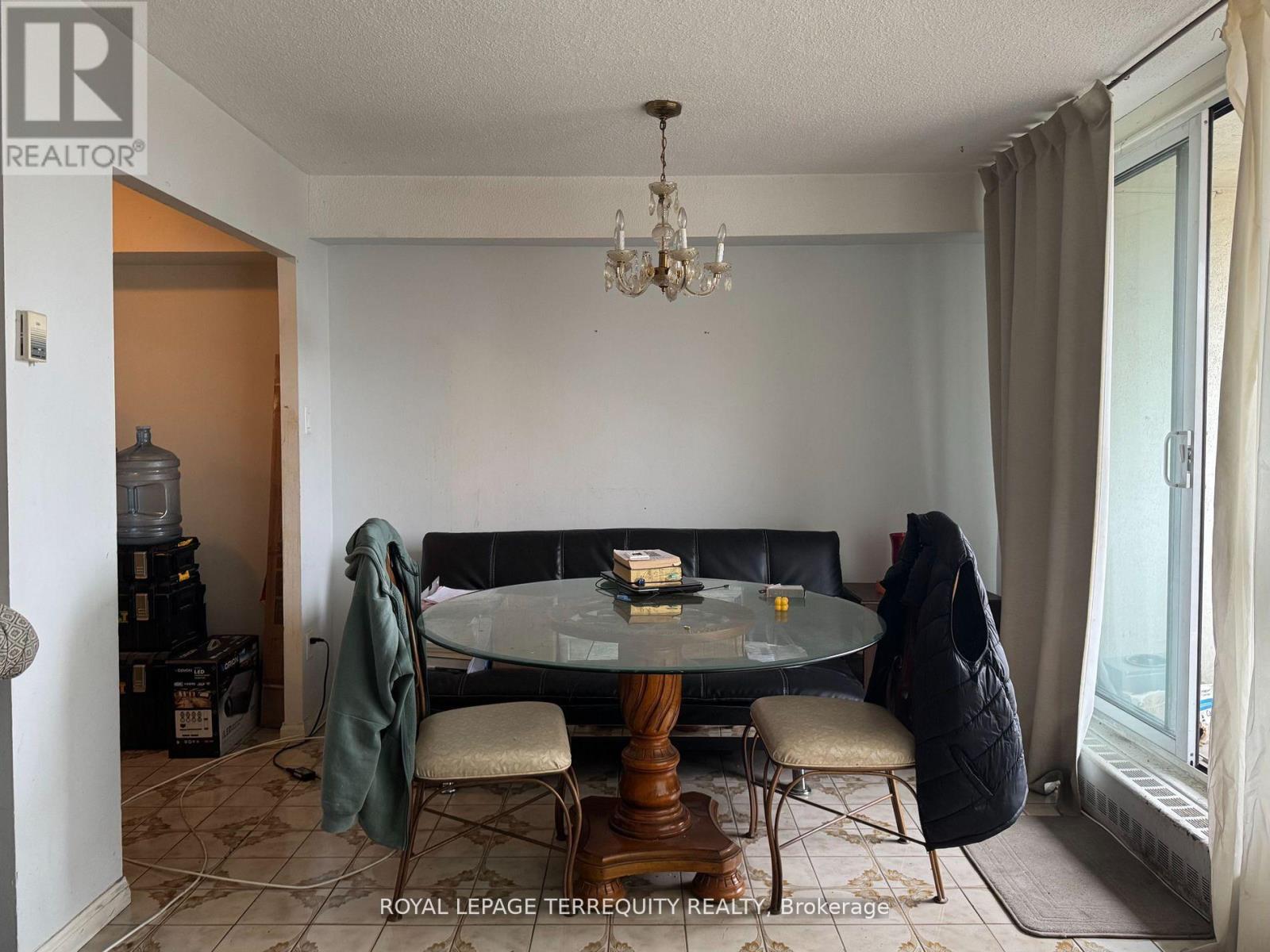 409 - 15 London Green Court, Toronto, Ontario  M3N 1K4 - Photo 9 - W12656450