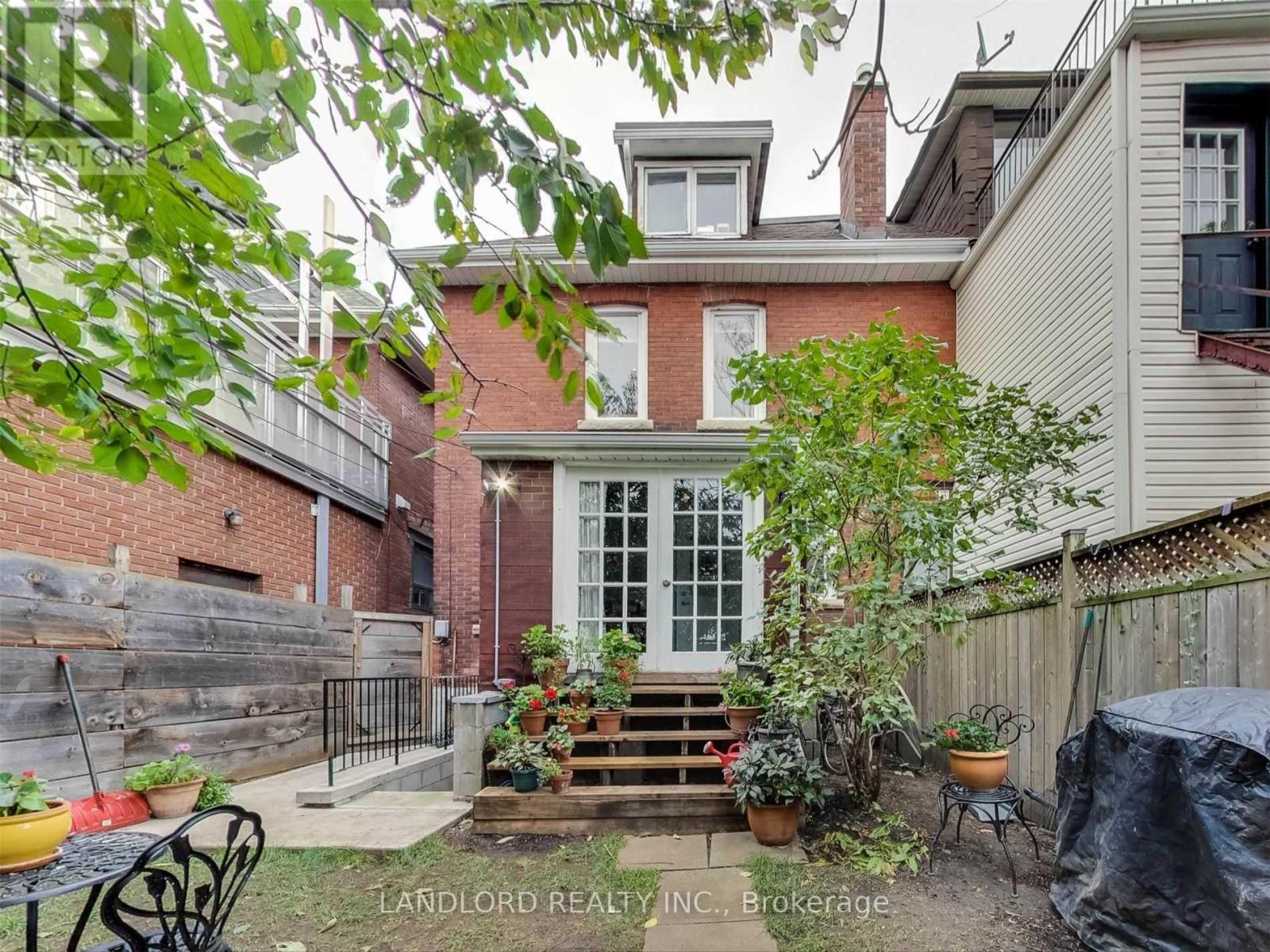 Main Fl - 2251 Dundas Street W, Toronto, Ontario  M6R 1X6 - Photo 15 - W12656462