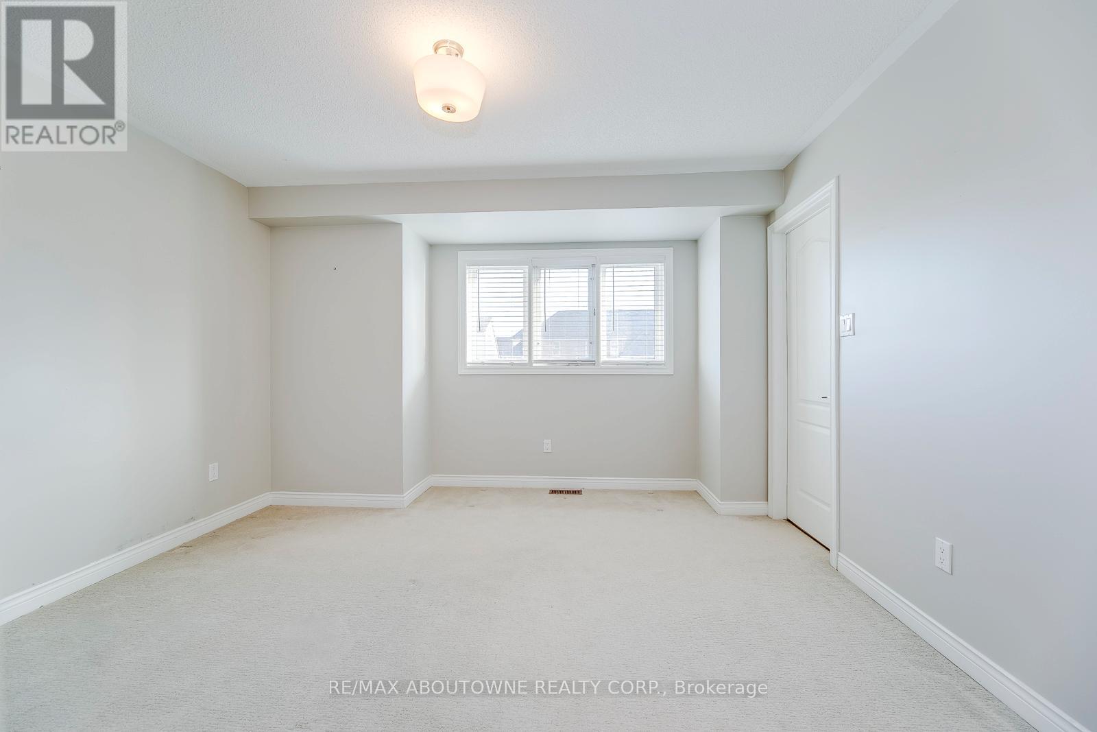 186 Gatwick Drive, Oakville, Ontario  L6H 6N1 - Photo 21 - W12656494