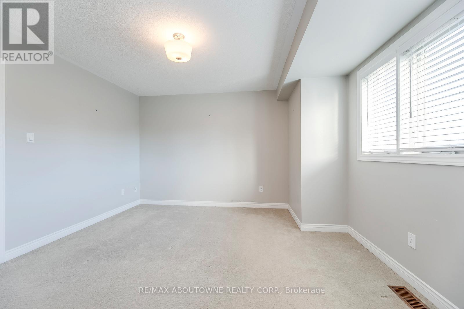 186 Gatwick Drive, Oakville, Ontario  L6H 6N1 - Photo 22 - W12656494