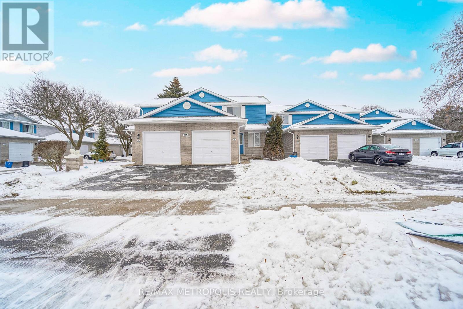 2 - 455 Kingscourt Drive, Waterloo, Ontario  N2K 3R5 - Photo 3 - X12656486