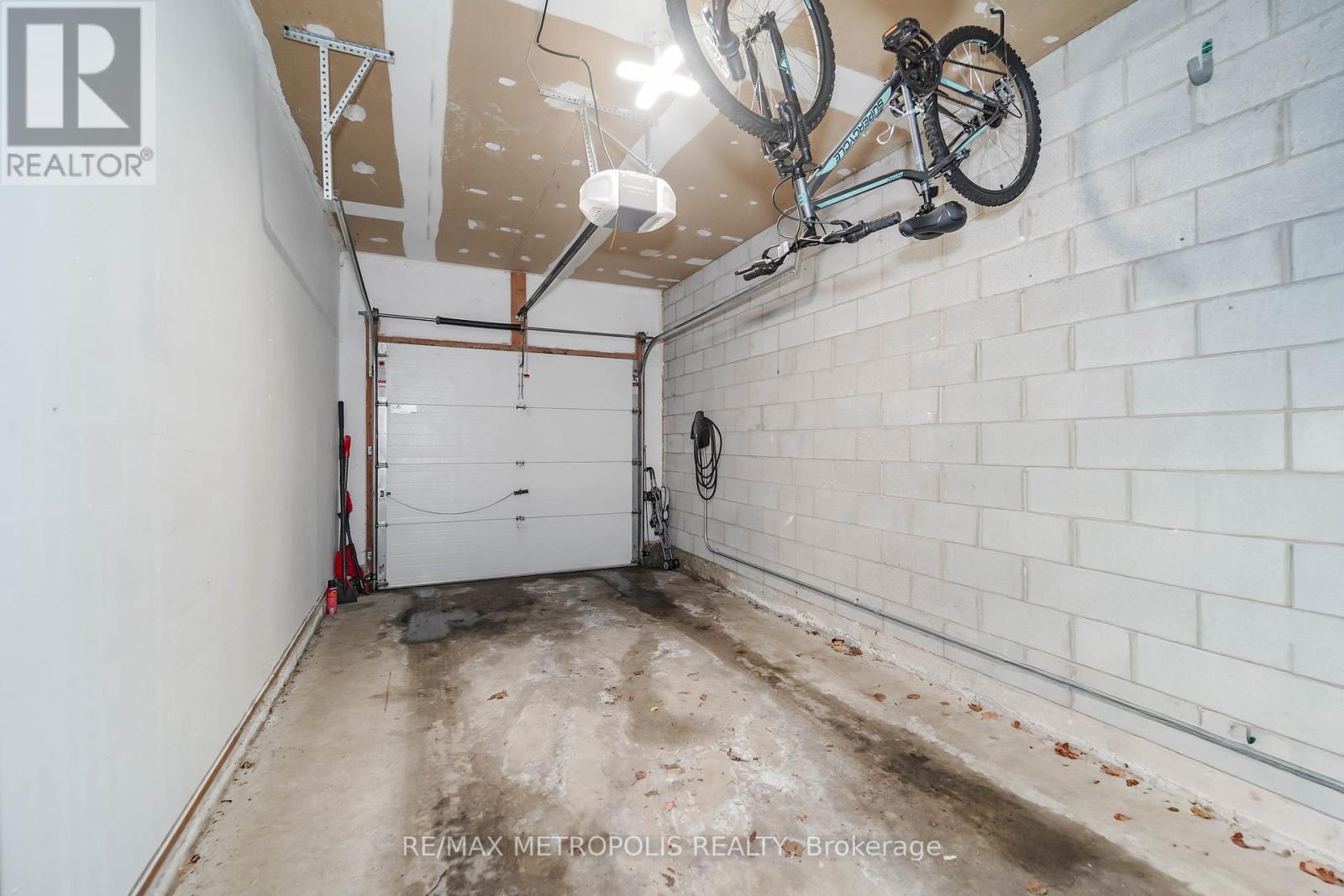 2 - 455 Kingscourt Drive, Waterloo, Ontario  N2K 3R5 - Photo 33 - X12656486