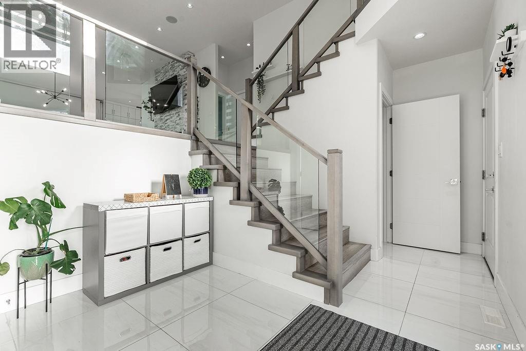 511 Burgess Crescent, Saskatoon, Saskatchewan  S7V 0S2 - Photo 3 - SK026018