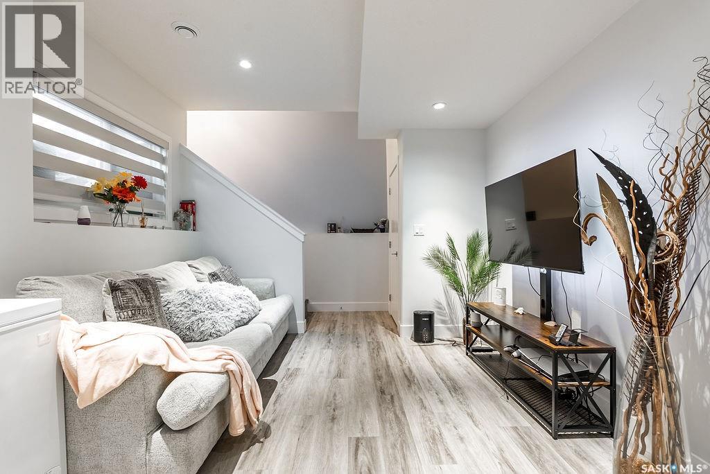 511 Burgess Crescent, Saskatoon, Saskatchewan  S7V 0S2 - Photo 38 - SK026018