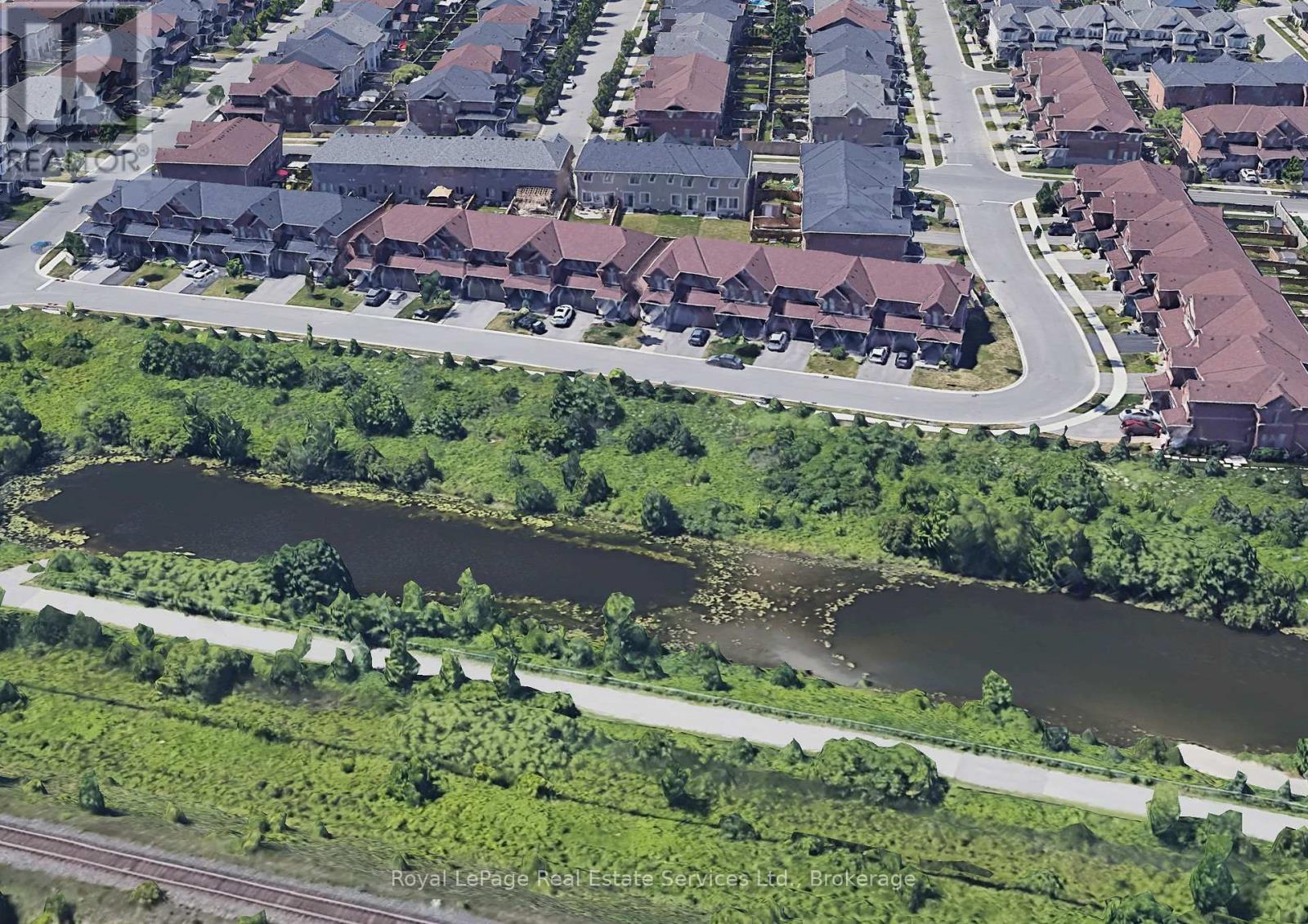 106 Hanson Crescent, Milton, Ontario  L9T 8L5 - Photo 3 - W12656550