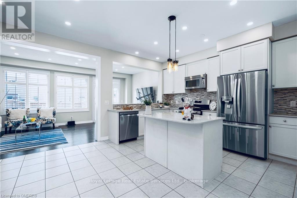 106 Hanson Crescent, Milton, Ontario  L9T 8L5 - Photo 8 - W12656550