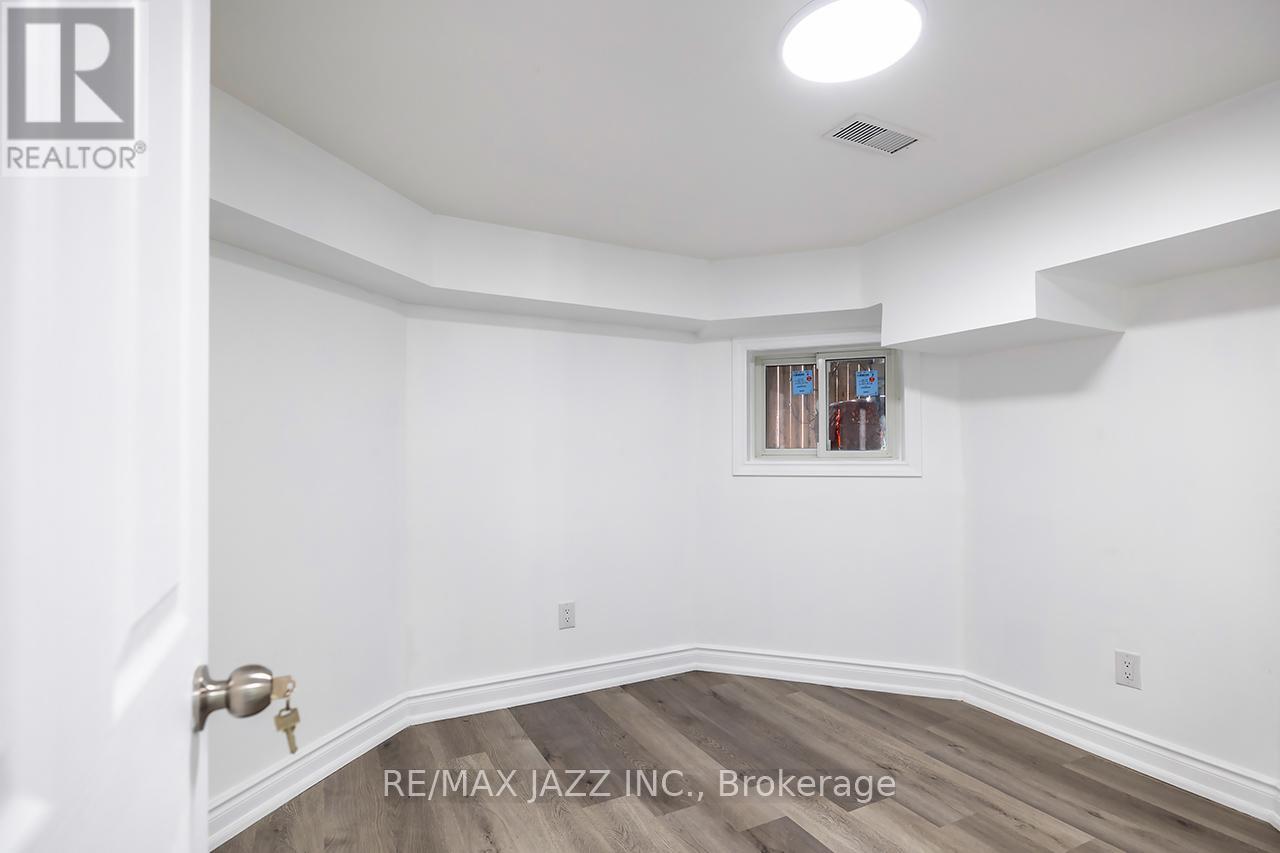 2003 Cedarwood Court, Pickering, Ontario  L1X 1T8 - Photo 12 - E12656668