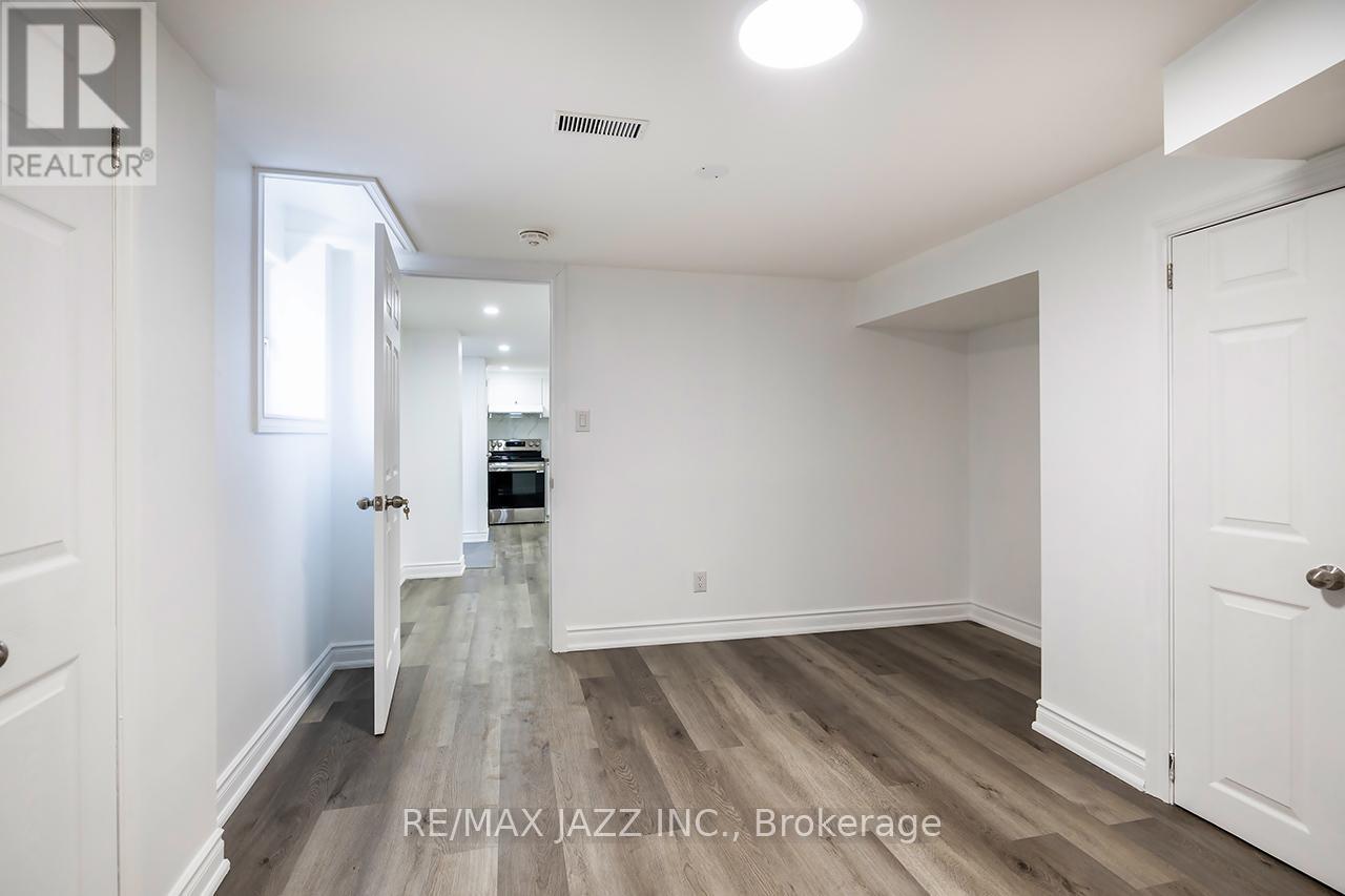 2003 Cedarwood Court, Pickering, Ontario  L1X 1T8 - Photo 16 - E12656668