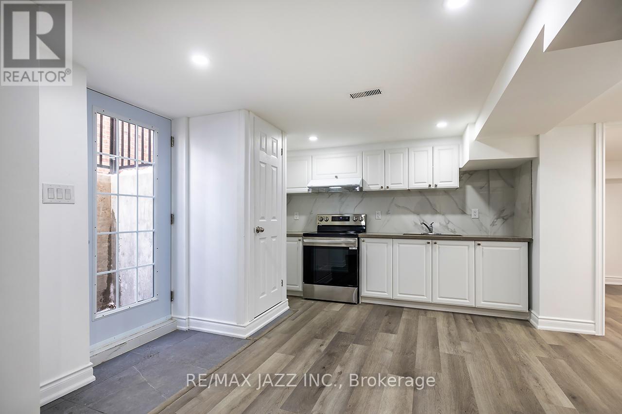 2003 Cedarwood Court, Pickering, Ontario  L1X 1T8 - Photo 3 - E12656668