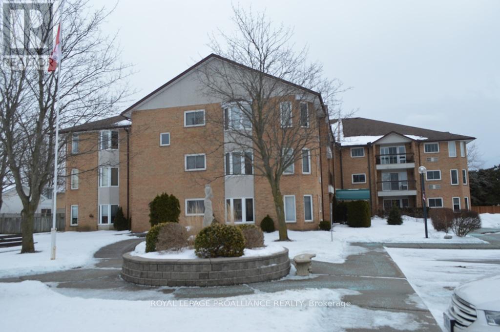 205 - 56 Tripp Boulevard, Quinte West, Ontario  K8V 5V1 - Photo 3 - X12656552
