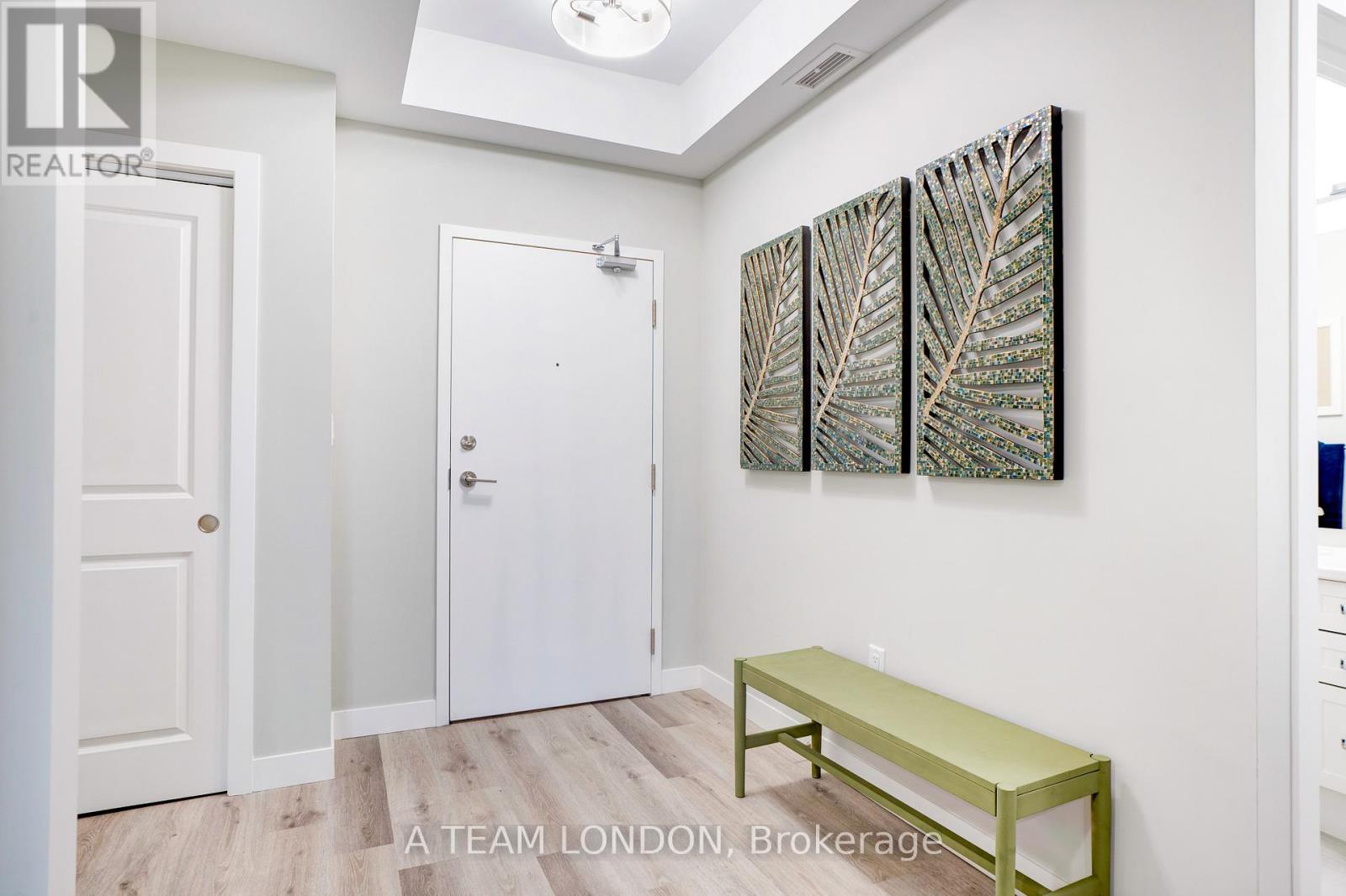 201 - 100 The Promenade, Central Elgin, Ontario  N5L 1C5 - Photo 2 - X12656586