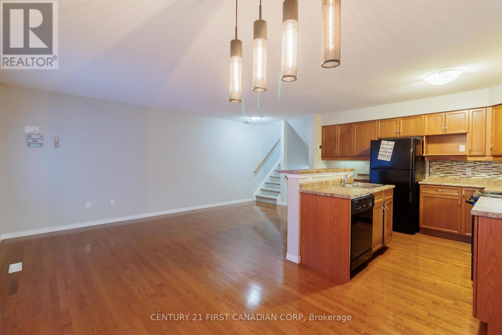 105 - 1320 Savannah Drive, London North, Ontario  N5X 0B7 - Photo 10 - X12656608