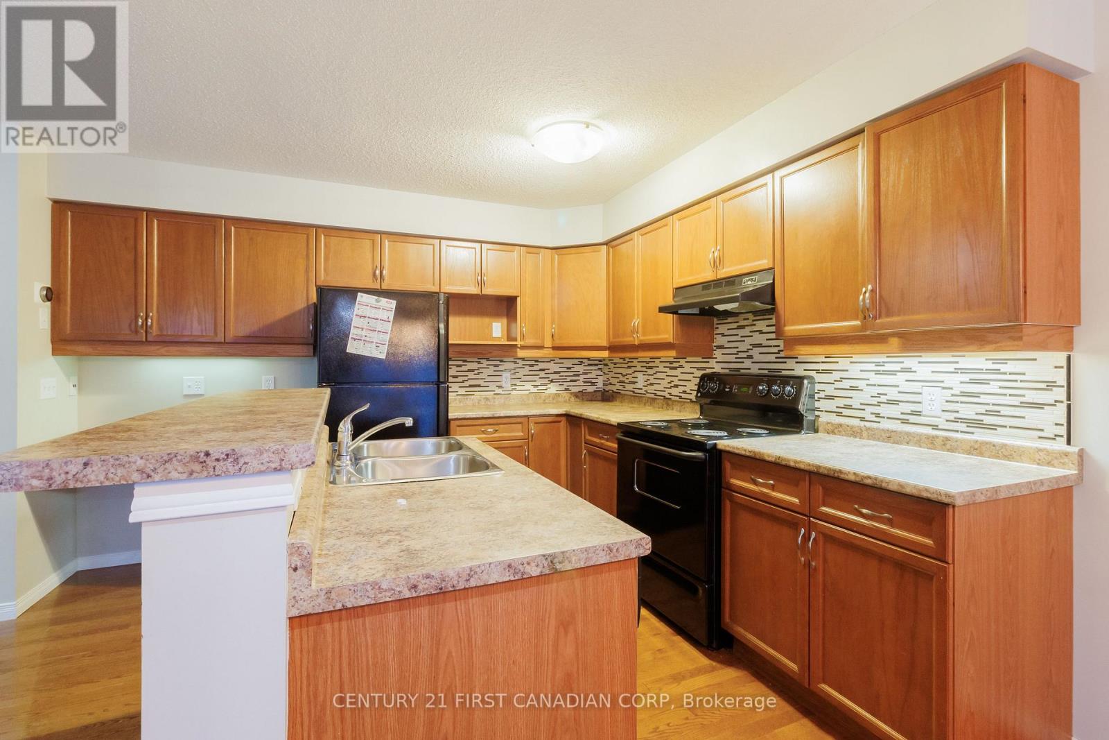 105 - 1320 Savannah Drive, London North, Ontario  N5X 0B7 - Photo 9 - X12656608