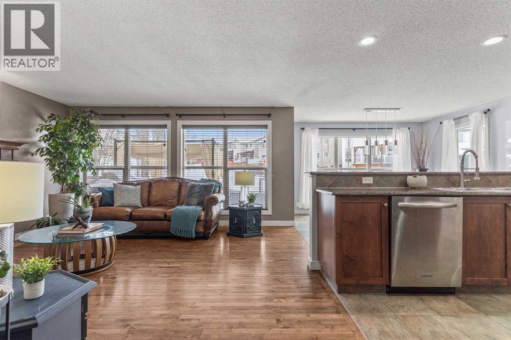 52 Westmount Circle, Okotoks, Alberta  T1S 0B6 - Photo 5 - A2274511