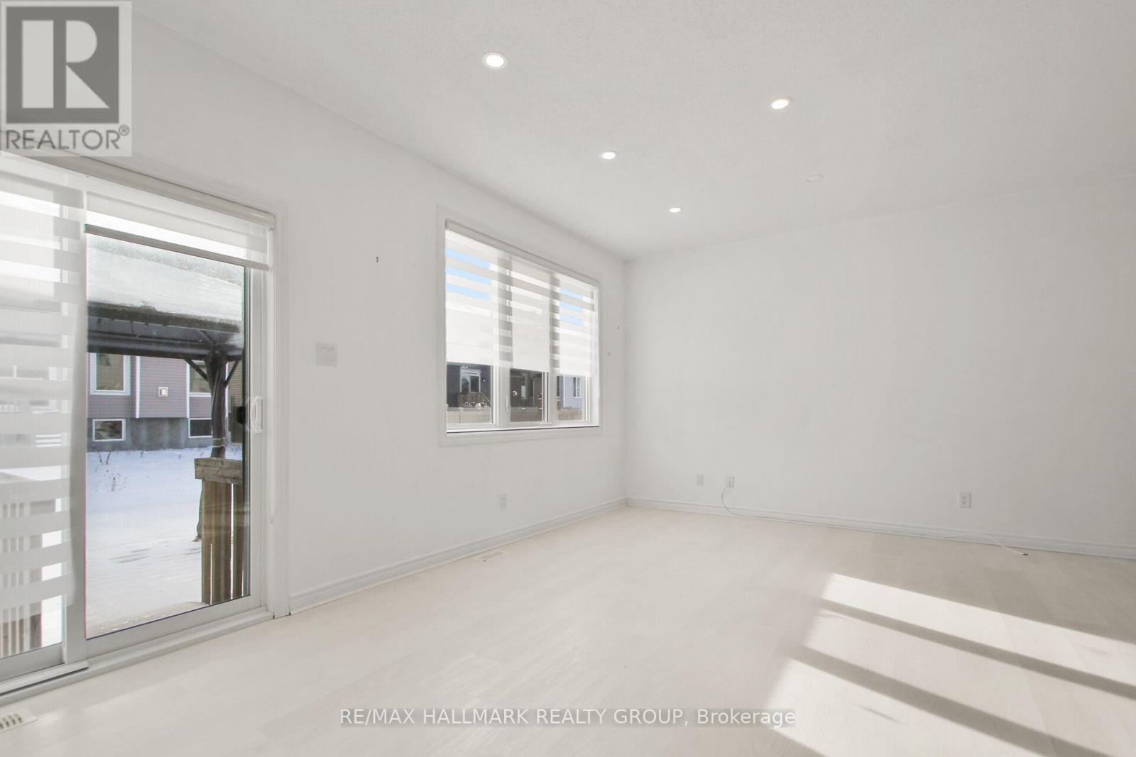 233 Pingwi Place, Ottawa, Ontario  K1X 0G2 - Photo 11 - X12656604