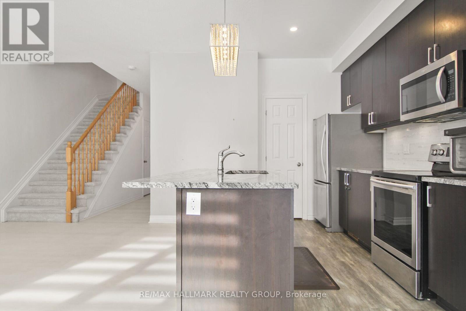 233 Pingwi Place, Ottawa, Ontario  K1X 0G2 - Photo 16 - X12656604