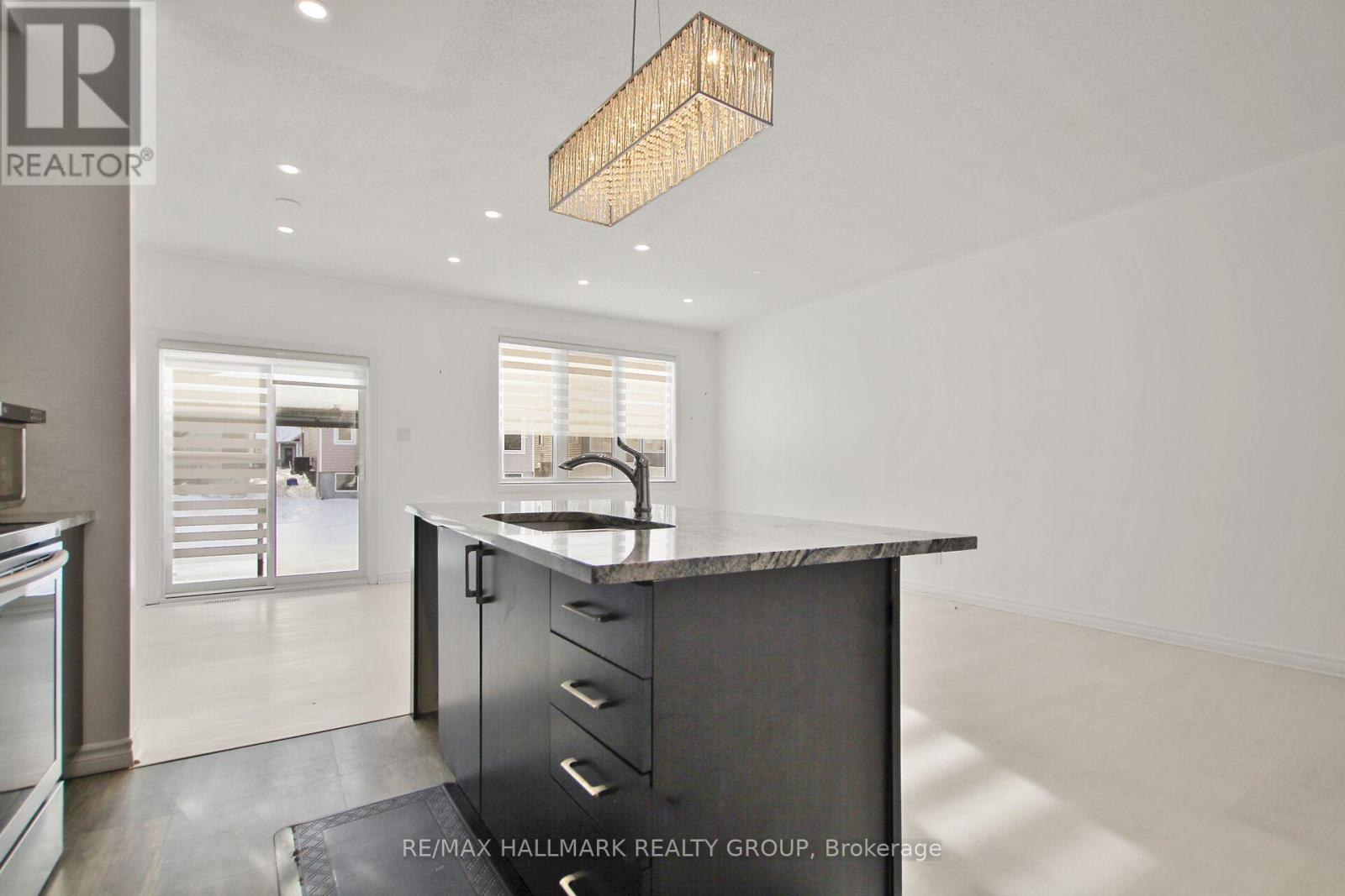 233 Pingwi Place, Ottawa, Ontario  K1X 0G2 - Photo 17 - X12656604