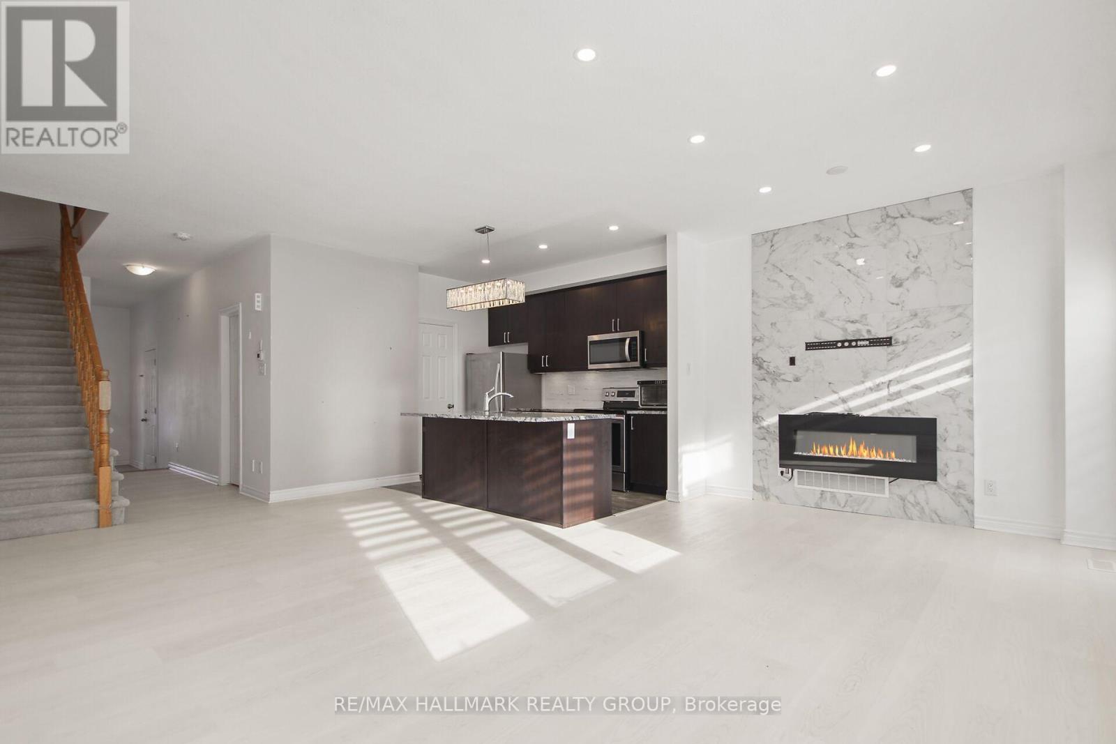 233 Pingwi Place, Ottawa, Ontario  K1X 0G2 - Photo 8 - X12656604