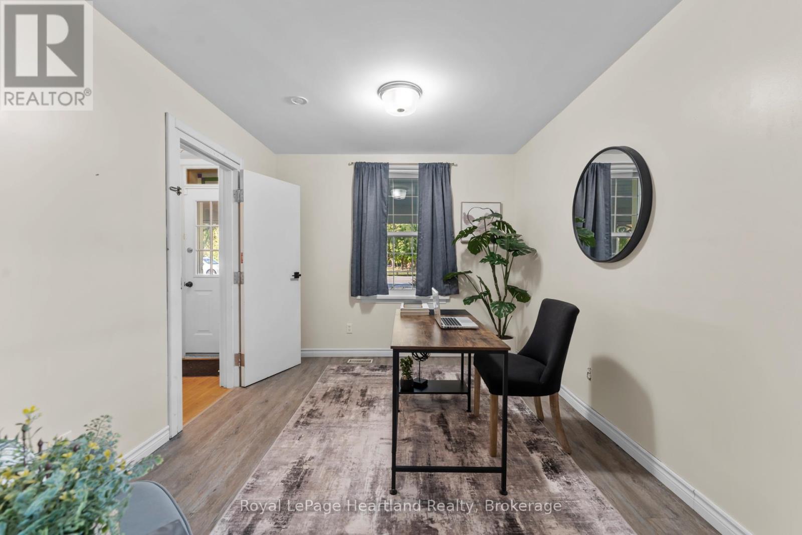 5 The Square, Bluewater, Ontario N0M 1G0 - Photo 11 - X12419522