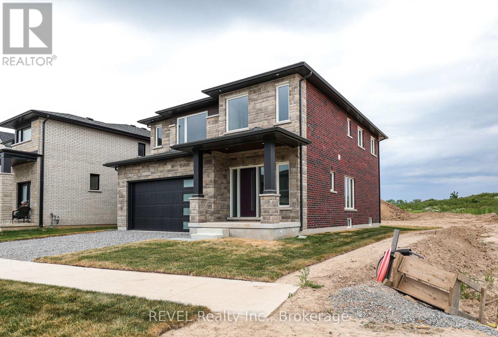 111 Acacia Road, Pelham, Ontario  L0S 1E6 - Photo 2 - X12656590