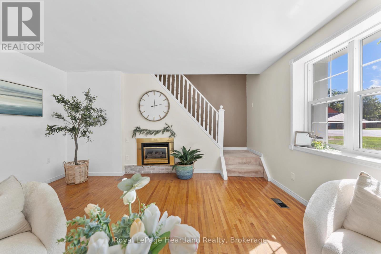 5 The Square, Bluewater, Ontario  N0M 1G0 - Photo 15 - X12419523