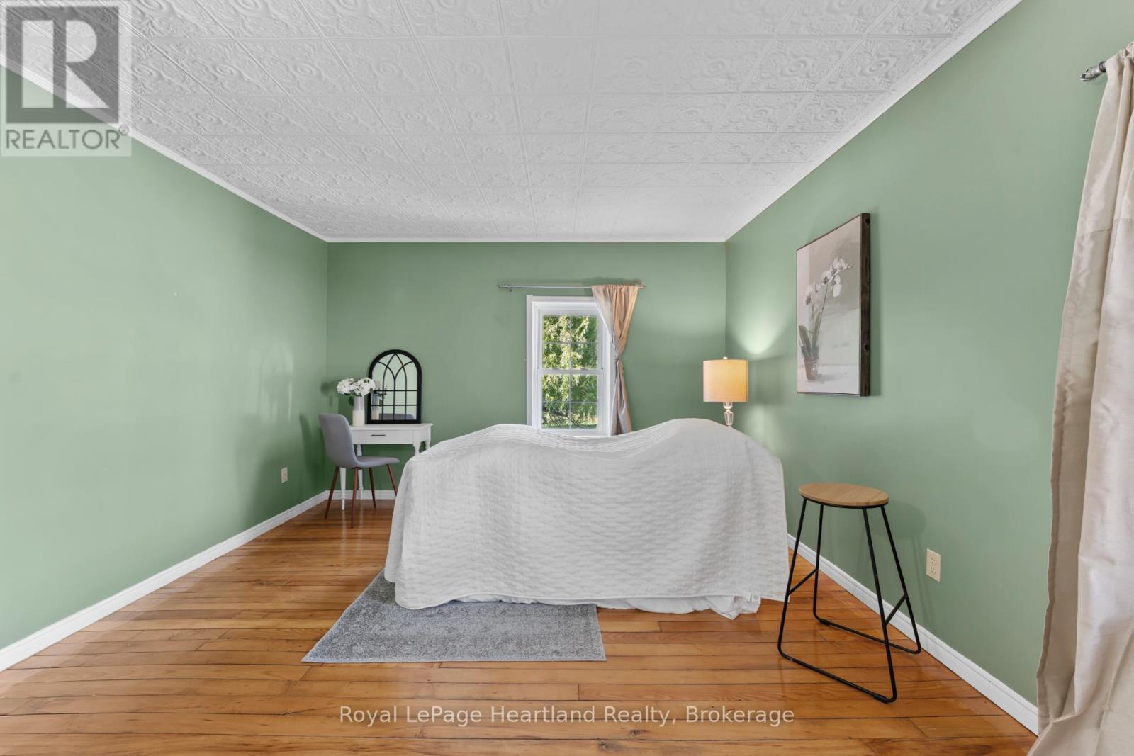 5 The Square, Bluewater, Ontario  N0M 1G0 - Photo 19 - X12419523