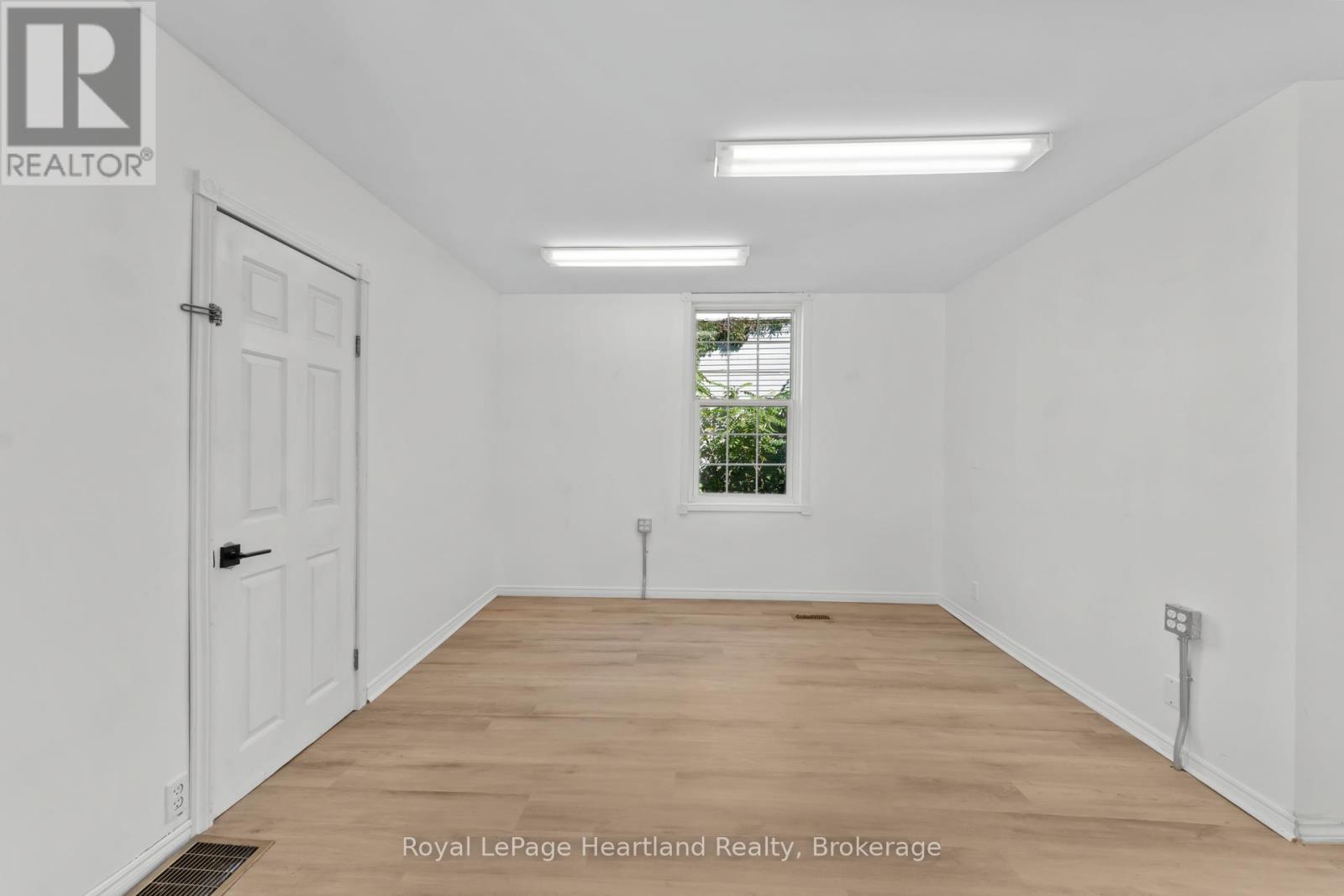 5 The Square, Bluewater, Ontario  N0M 1G0 - Photo 25 - X12419523