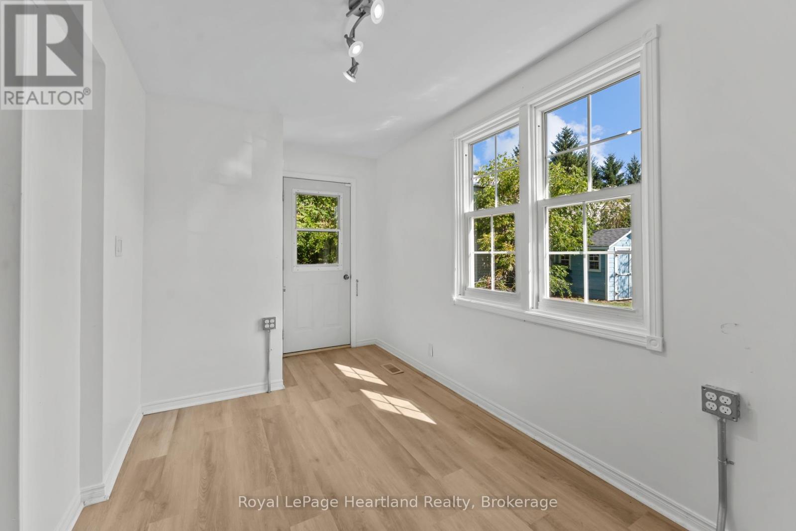 5 The Square, Bluewater, Ontario  N0M 1G0 - Photo 32 - X12419523