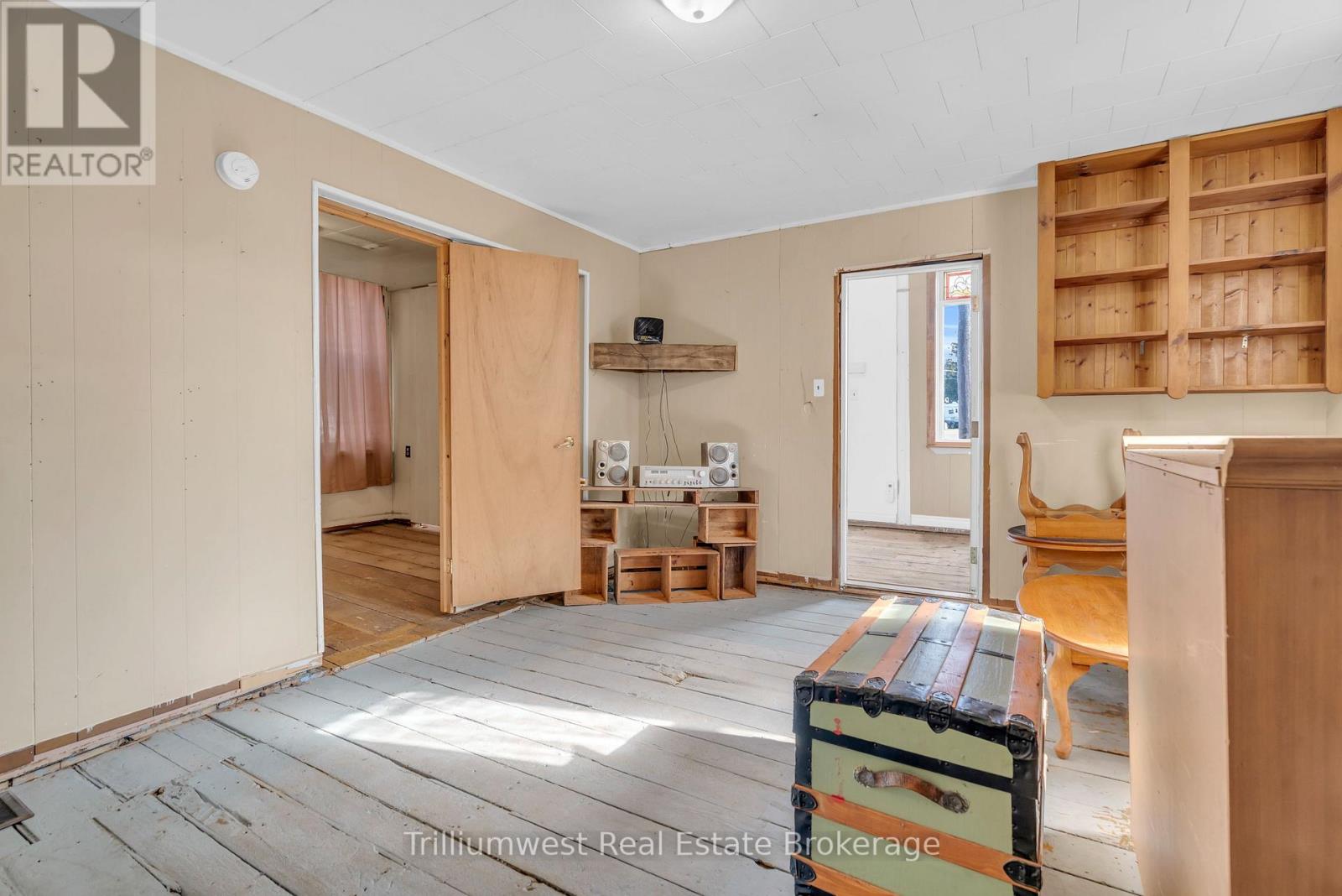 349 Main Street S, Wellington North, Ontario  N0G 2L0 - Photo 12 - X12656618