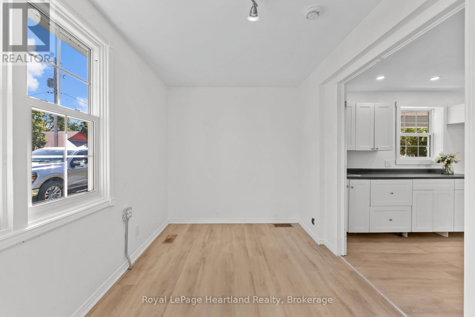 5 The Square, Bluewater, Ontario  N0M 1G0 - Photo 33 - X12419523