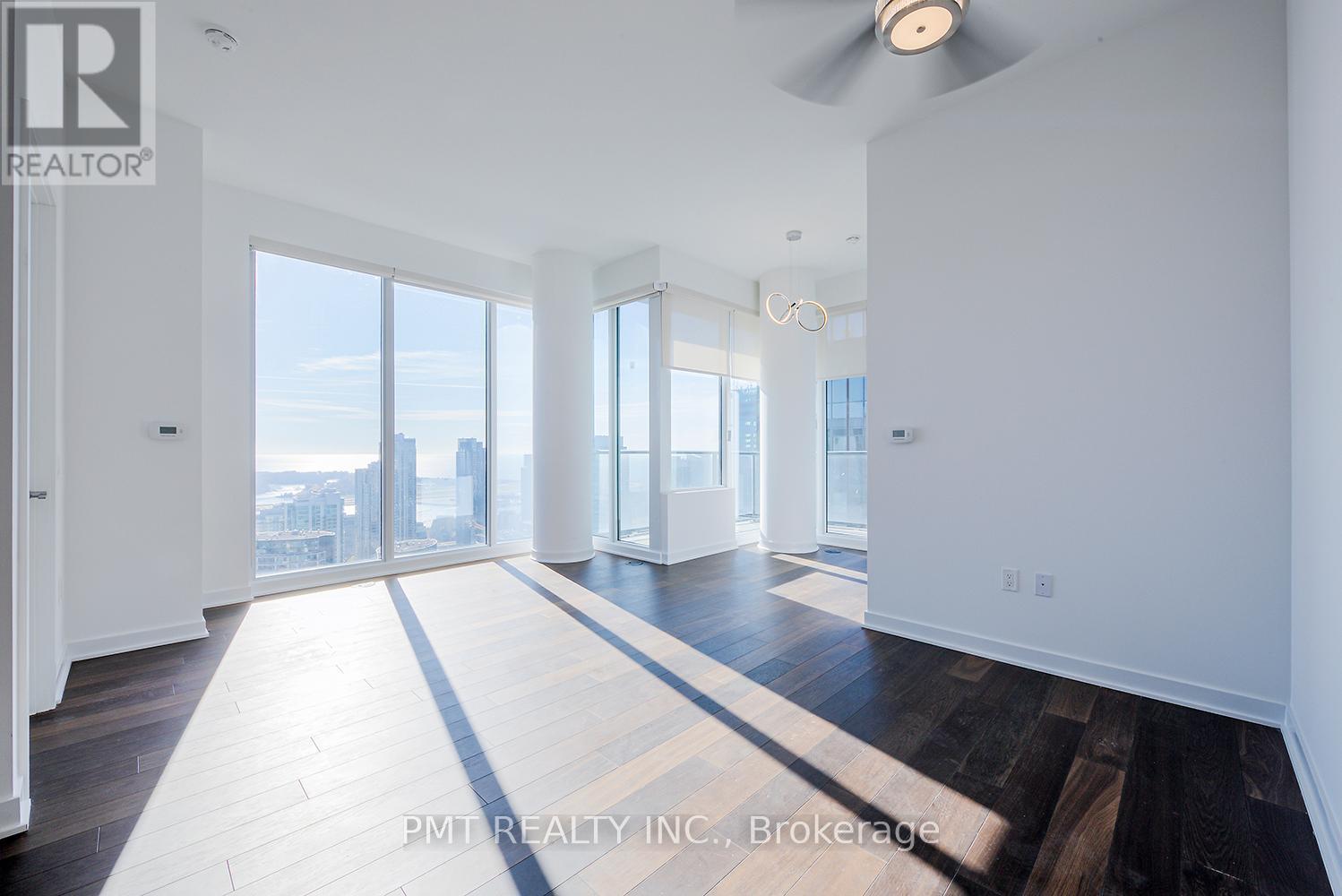 4902 - 115 Blue Jays Way, Toronto, Ontario  M5V 0N4 - Photo 2 - C12656540