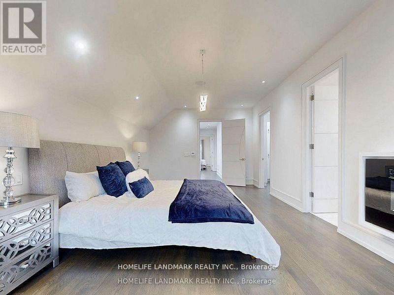 301 Jedburgh Road, Toronto, Ontario  M5M 3K5 - Photo 19 - C12656556