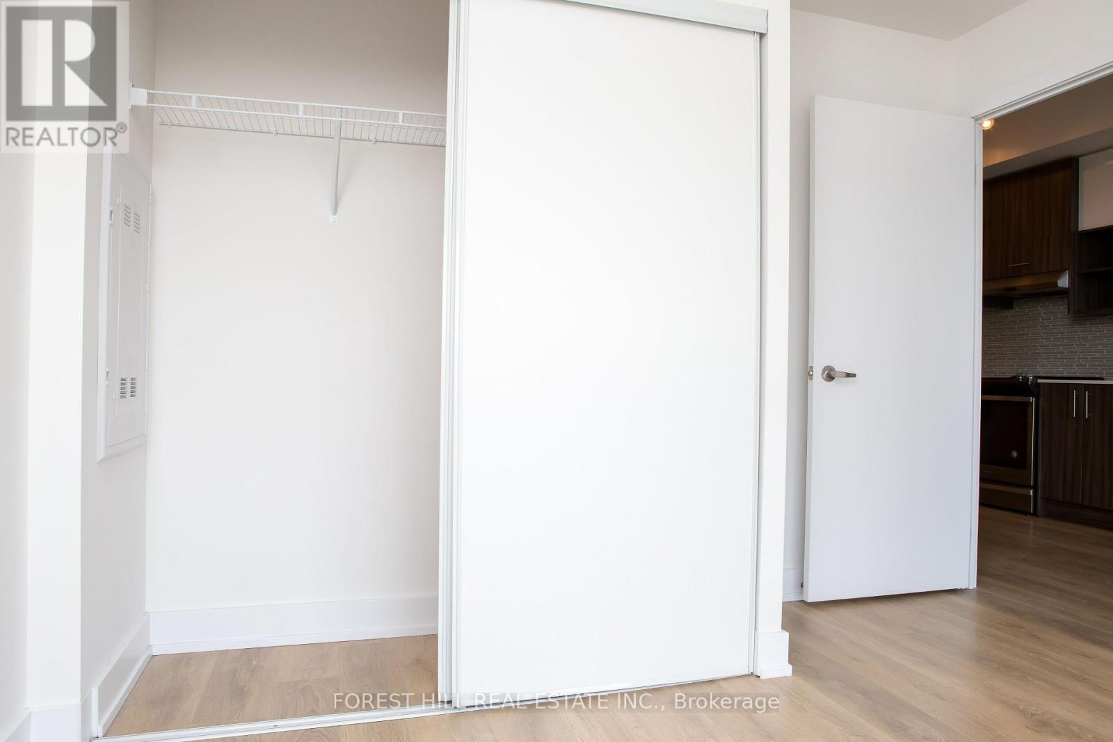 1407 - 128 FAIRVIEW MALL DRIVE Toronto (Don Valley Village), ON M2J 0E8