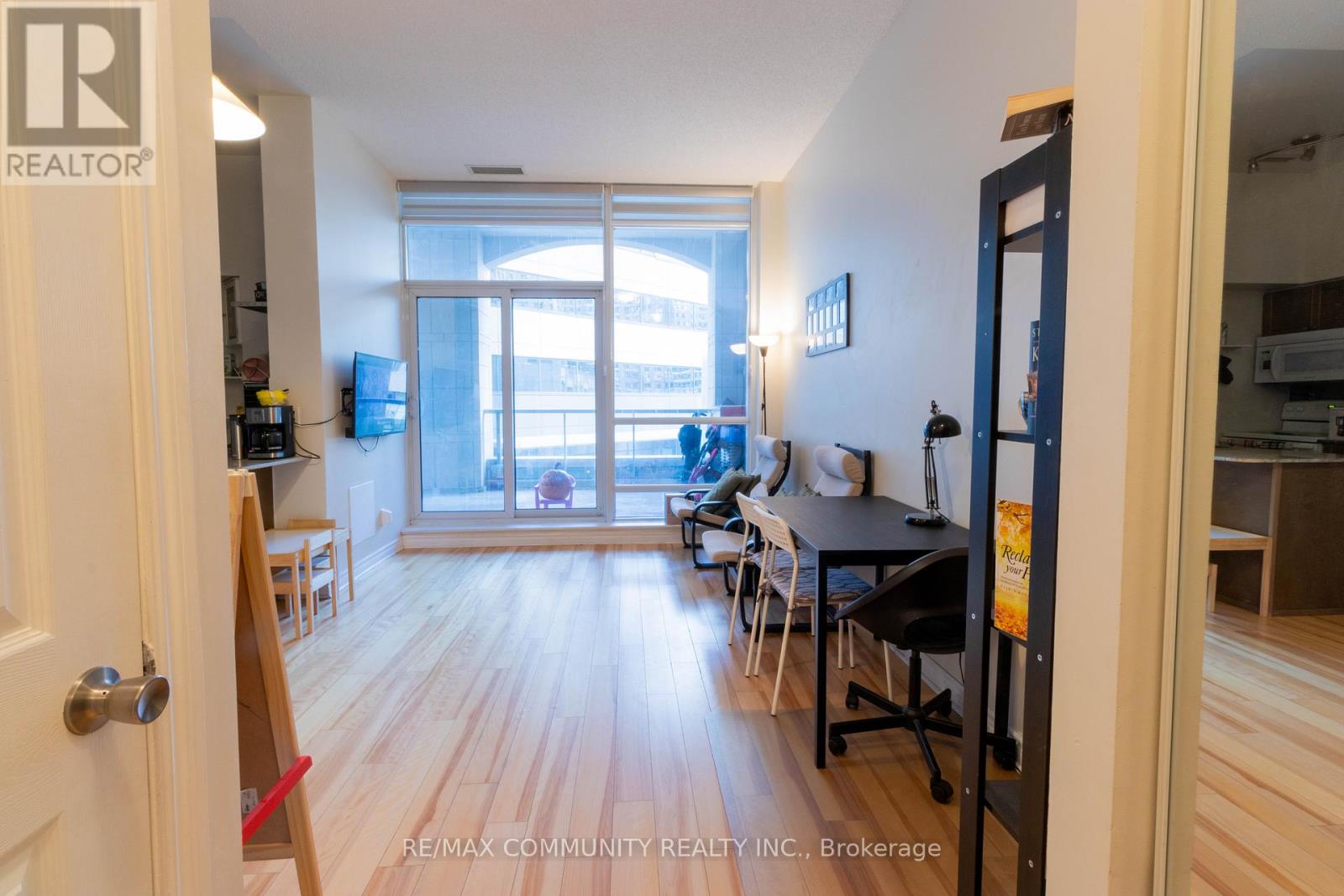 202 - 763 Bay Street, Toronto, Ontario  M5G 2R3 - Photo 12 - C12656662