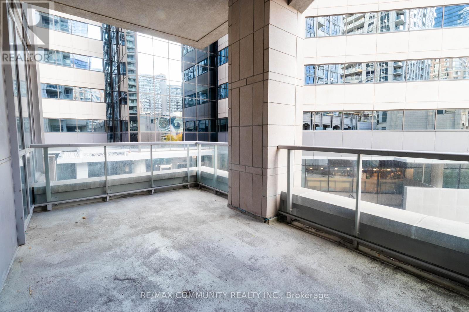 202 - 763 Bay Street, Toronto, Ontario  M5G 2R3 - Photo 15 - C12656662