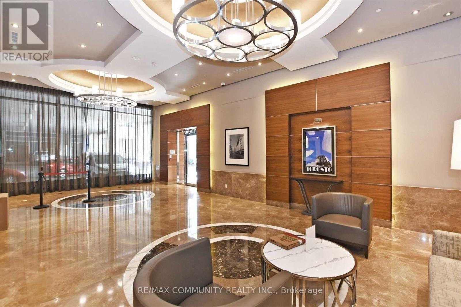 202 - 763 Bay Street, Toronto, Ontario  M5G 2R3 - Photo 4 - C12656662