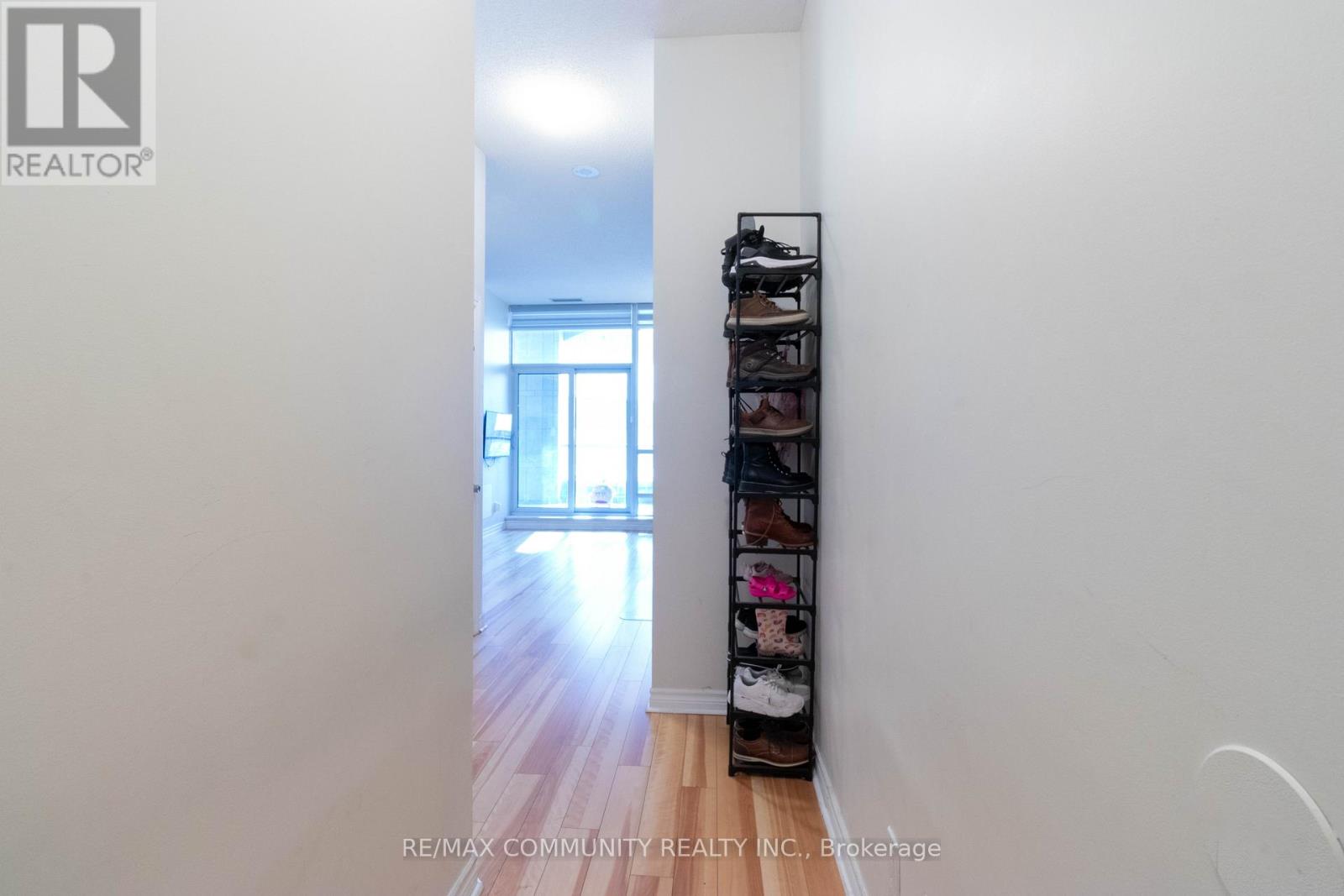 202 - 763 Bay Street, Toronto, Ontario  M5G 2R3 - Photo 6 - C12656662
