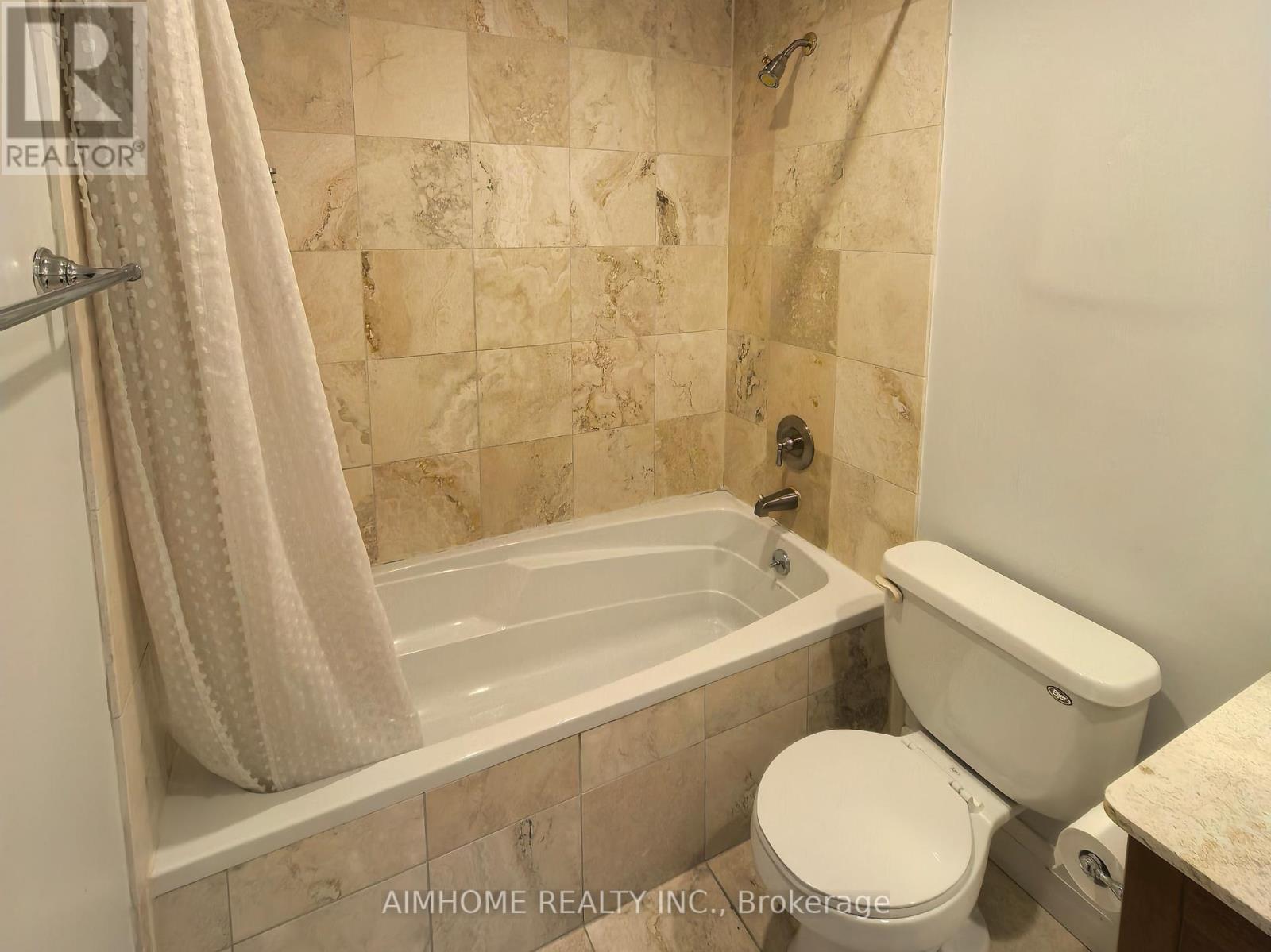 710 - 20 Scrivener Square, Toronto, Ontario  M4W 3X9 - Photo 8 - C12656680