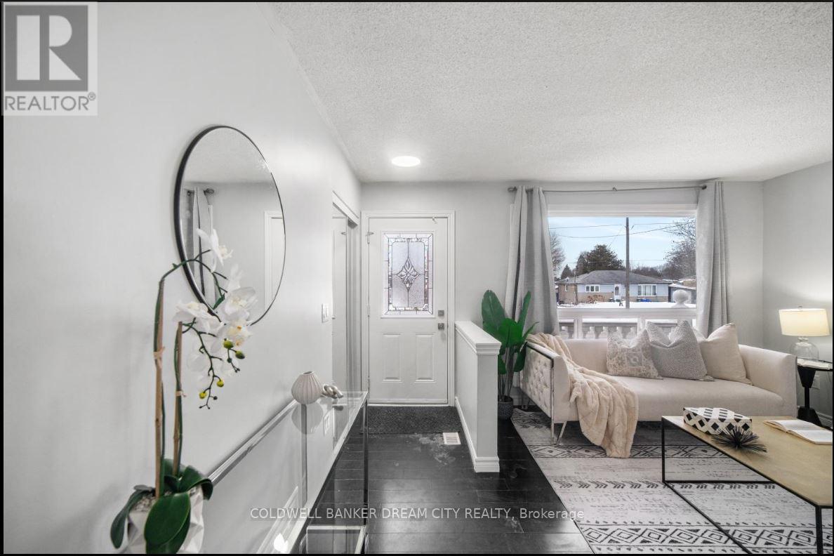 484 Phillip Murray Avenue, Oshawa, Ontario  L1J 1H5 - Photo 7 - E12656528